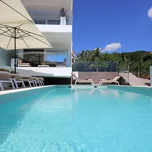 Apartment New With Swimming Pool Near The, Ičići